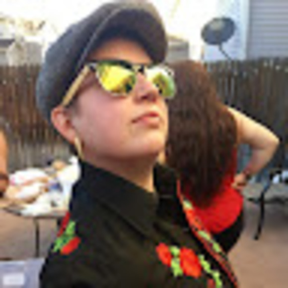 Meet your Posher, Reebs - Picture 1 of 1